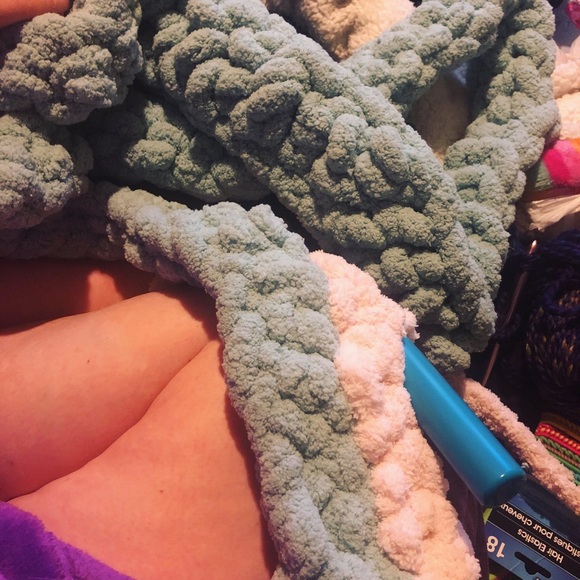 Would anyone like a custom made knitted blanket? - Picture 1 of 1